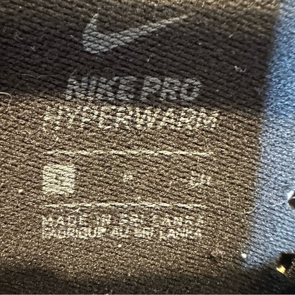 NIKE PRO HYPERWARM TIGHT FIT TRAINING Black LONG SLEEVE TOP 856287-081 WOMEN S - Picture 7 of 9